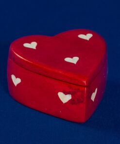 241 Herz-Dose mit Herzen