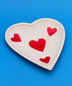 956 Große Herz-Schale rustikal mit großem Herz (und kleinen Herzen)